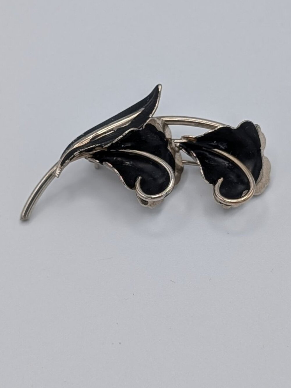 Vintage Black Enamel Calla Lily Flower Brooch Pin Silver Tone Retro Goth 70s